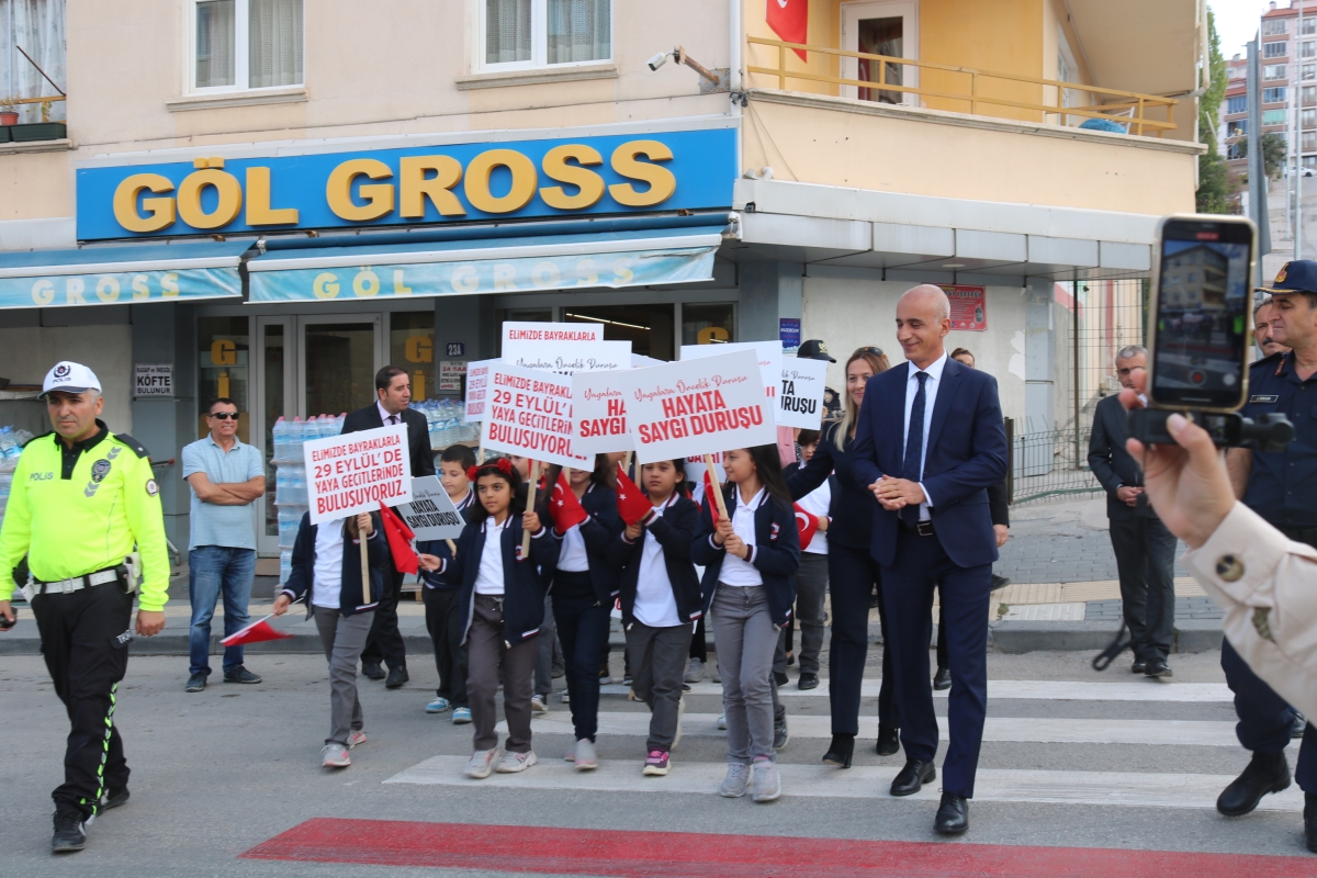 Gölbaşı’nda yaya geçidi uygulaması