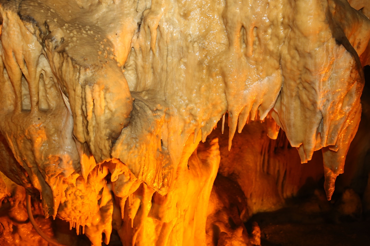 Başkan Şimşek ve Meclis Üyelerinden Tulumtaş Mağarası’na Ziyaret