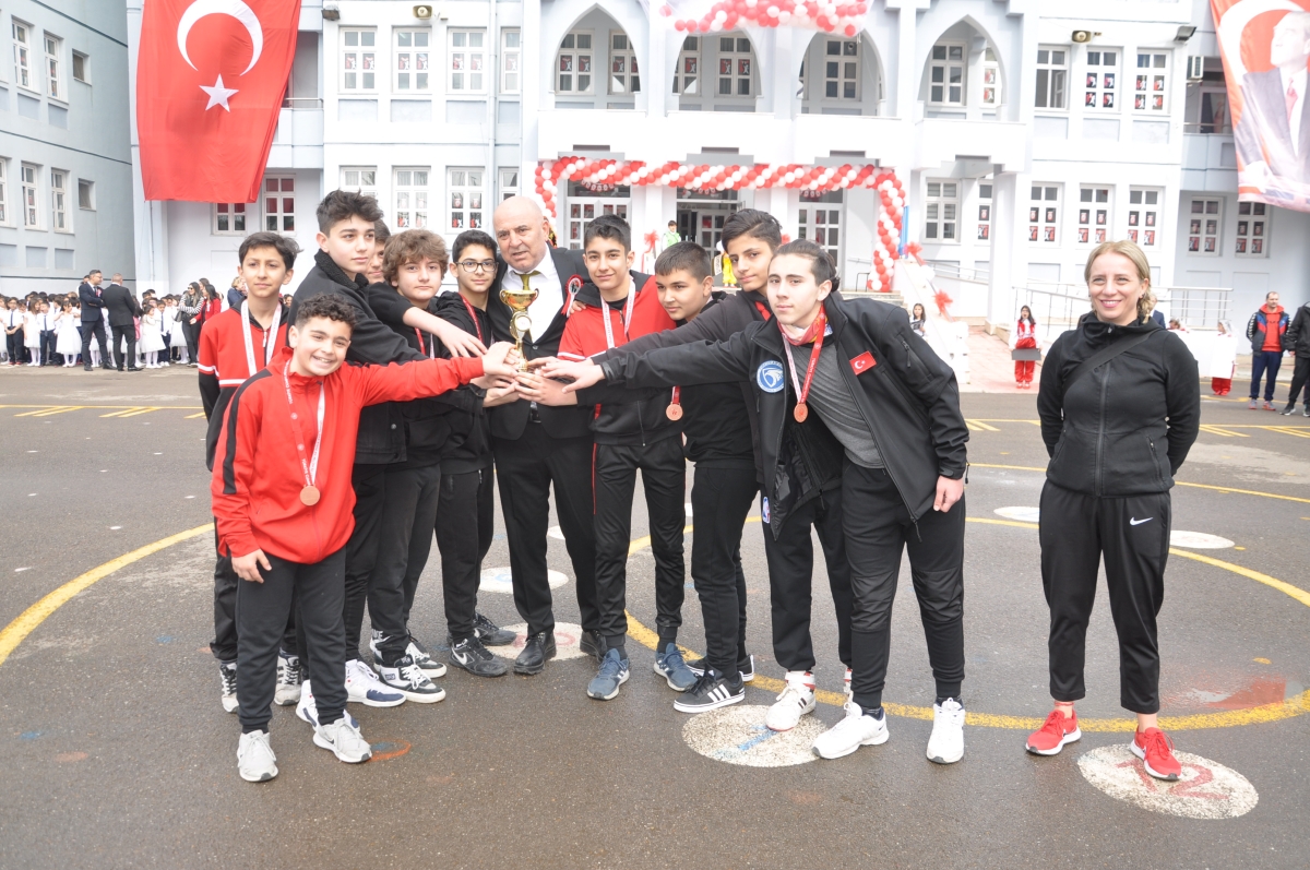 Gölbaşı'nda 23 Nisan coşkusu