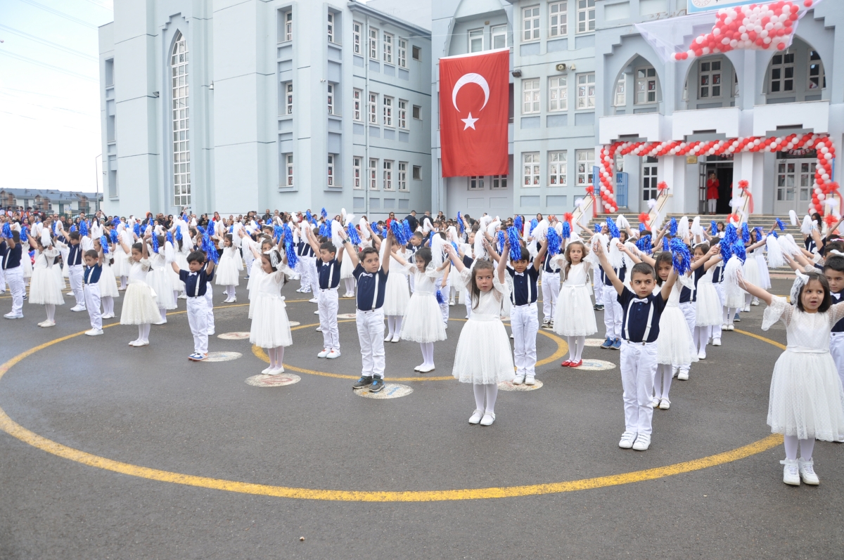 Gölbaşı'nda 23 Nisan coşkusu