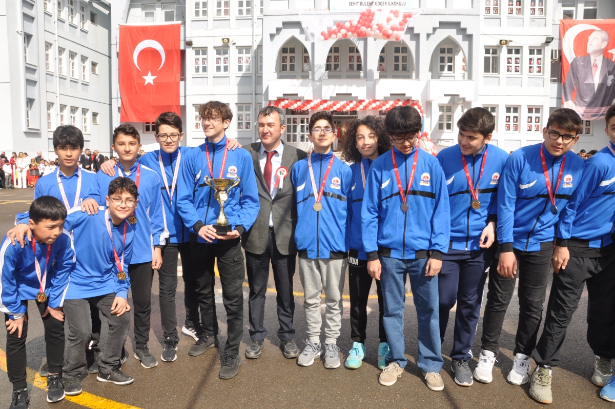 Gölbaşı'nda 23 Nisan coşkusu