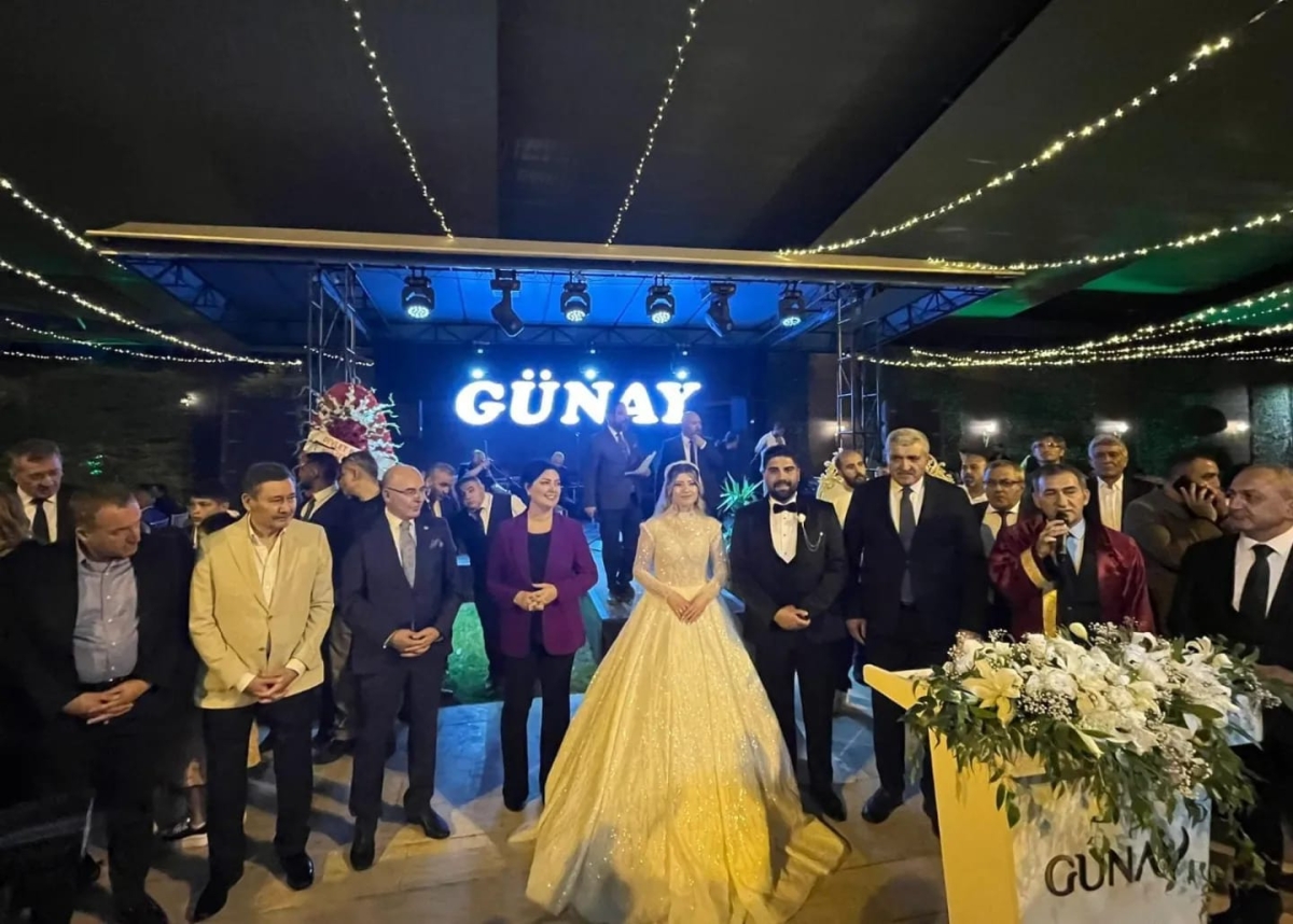 Tanrıverdi Ailesinin Mutlu Günü
