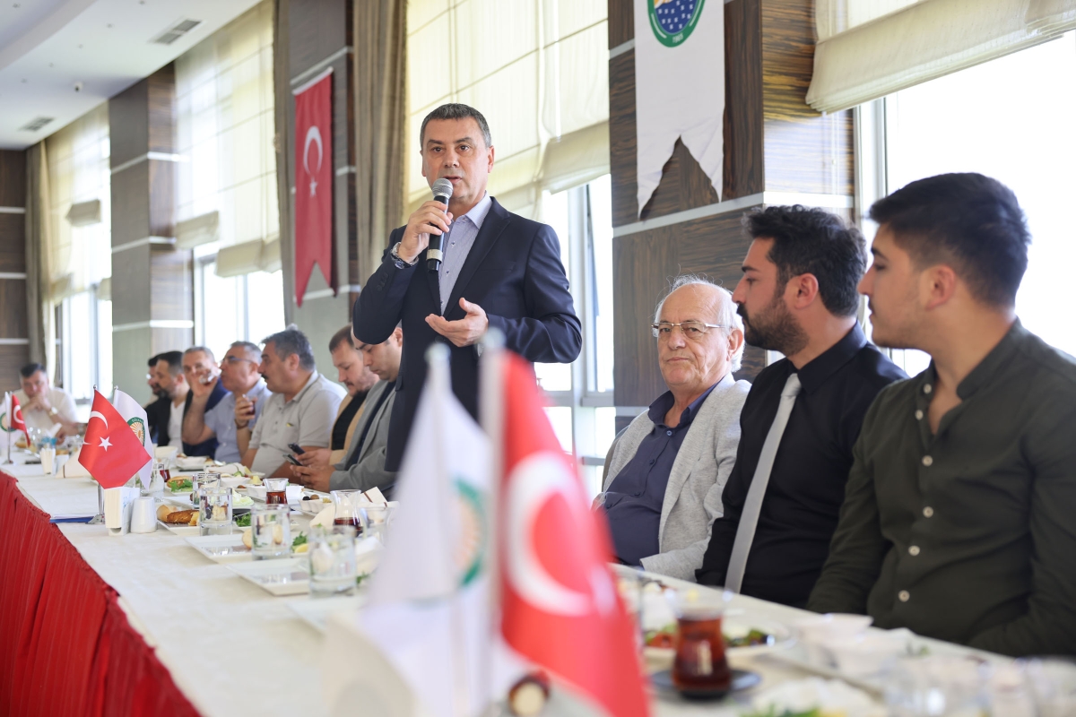 BAŞKAN ŞİMŞEK, EMLAK DANIŞMANLARIYLA KAHVALTIDA BULUŞTU
