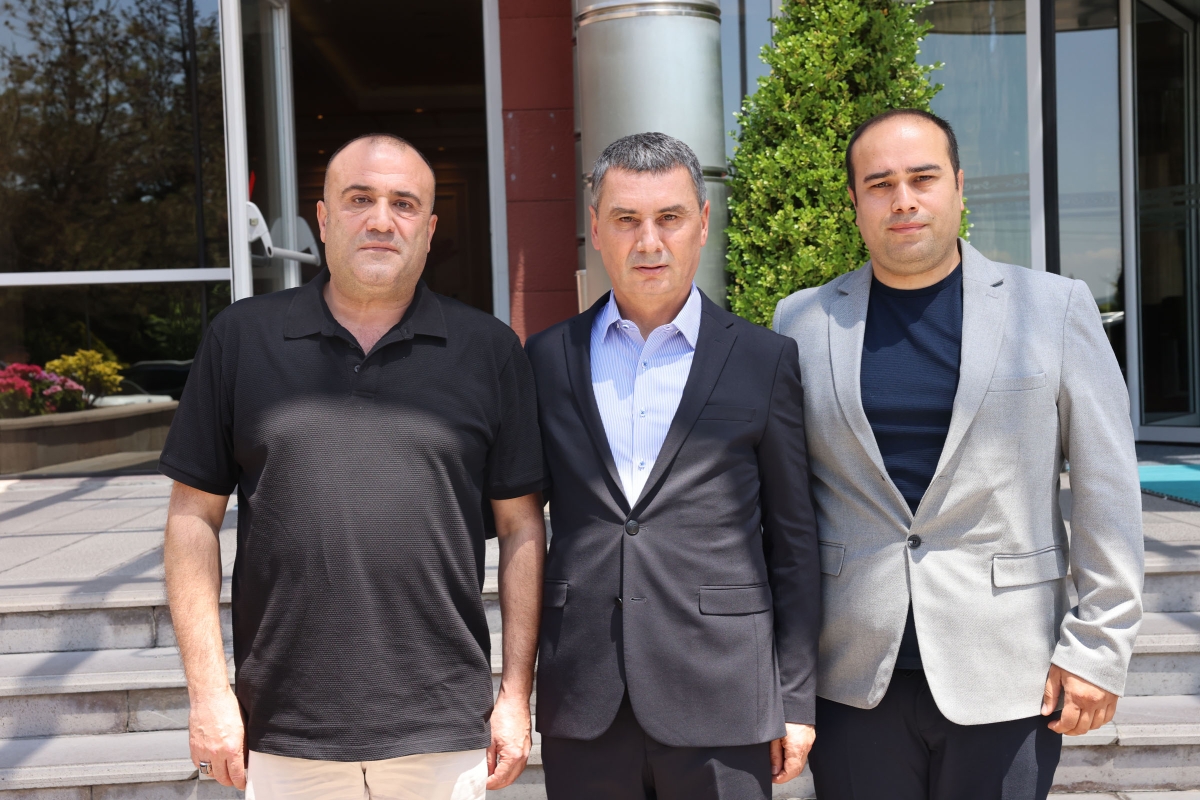 BAŞKAN ŞİMŞEK, EMLAK DANIŞMANLARIYLA KAHVALTIDA BULUŞTU