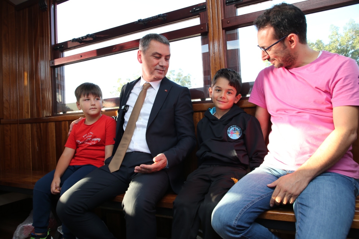 Başkan Şimşek Nostaljik Tramvay Projesi'nde test sürüşü yaptı