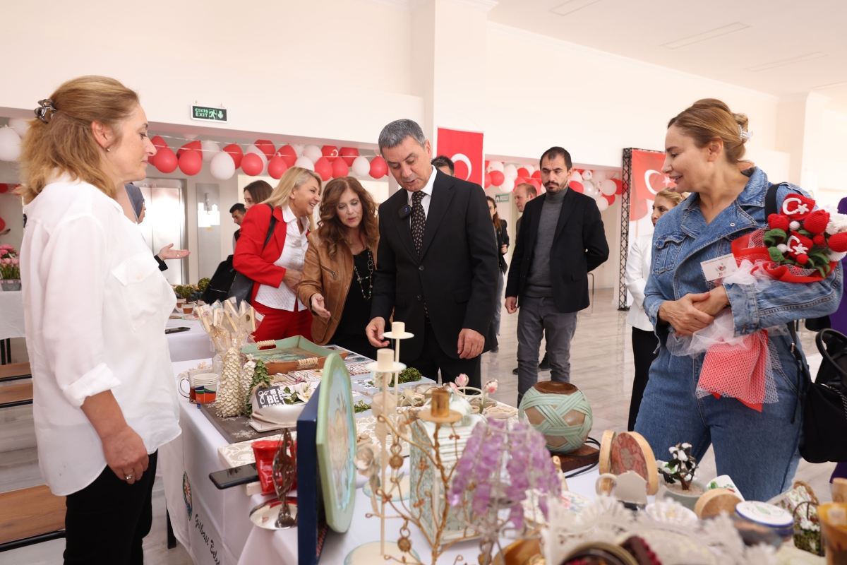 Kızılcaşar Kültür Merkezi’nde el emeği göz nuru ürünler sergilendi