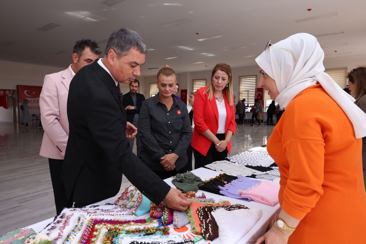 Kızılcaşar Kültür Merkezi’nde el emeği göz nuru ürünler sergilendi