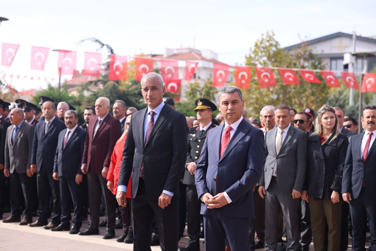Gölbaşı’nda 29 Ekim Cumhuriyet Bayramı’nın 100. Yıl dönümü resmî törenle kutlandı