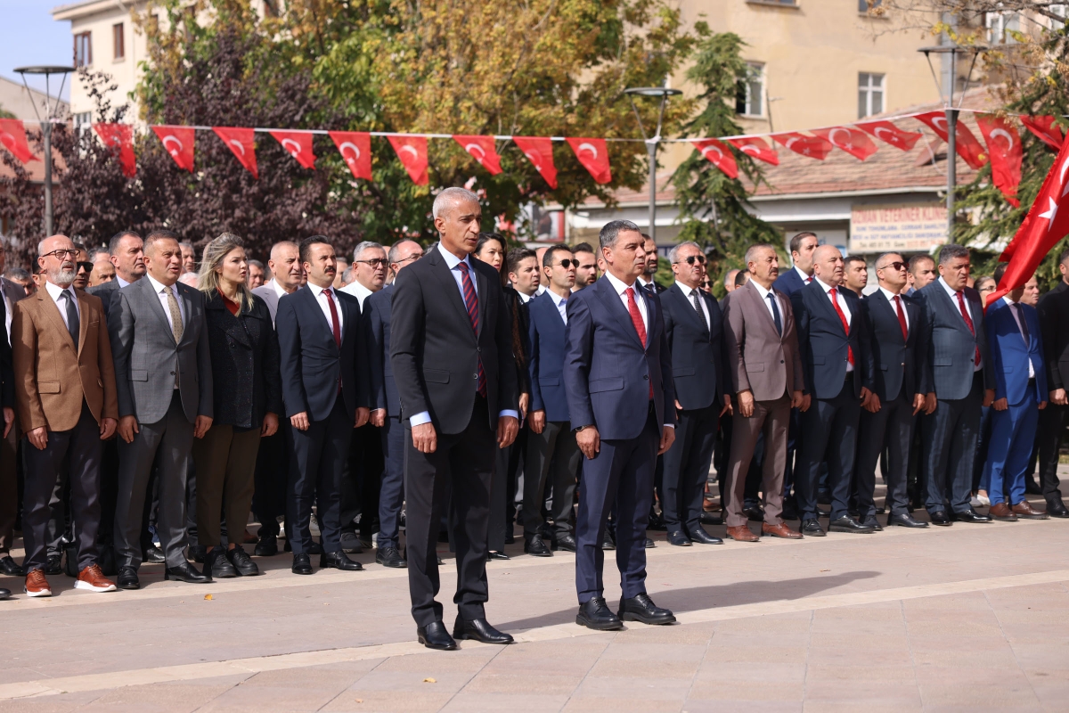 Gölbaşı’nda 29 Ekim Cumhuriyet Bayramı’nın 100. Yıl dönümü resmî törenle kutlandı