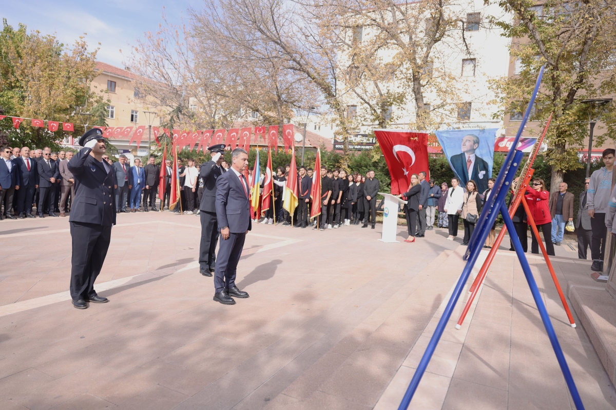 Gölbaşı’nda 29 Ekim Cumhuriyet Bayramı’nın 100. Yıl dönümü resmî törenle kutlandı