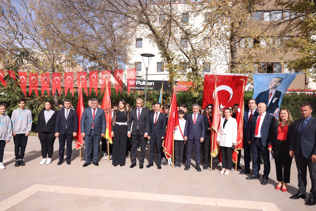Gölbaşı’nda 29 Ekim Cumhuriyet Bayramı’nın 100. Yıl dönümü resmî törenle kutlandı