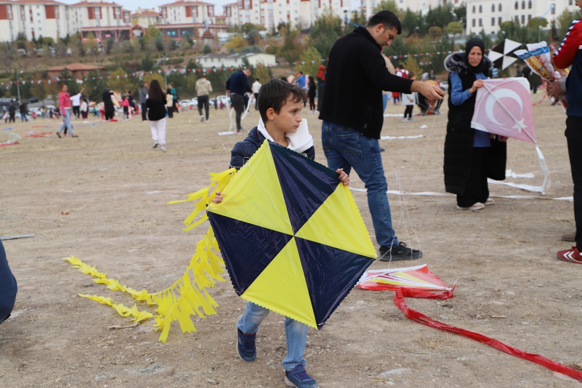 Gölbaşı'nda ‘Uçurtma Festivali’ düzenlendi