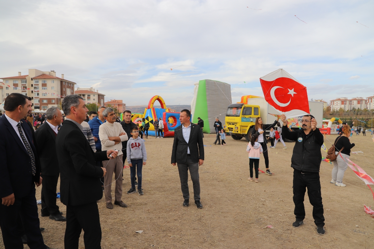 Gölbaşı'nda ‘Uçurtma Festivali’ düzenlendi