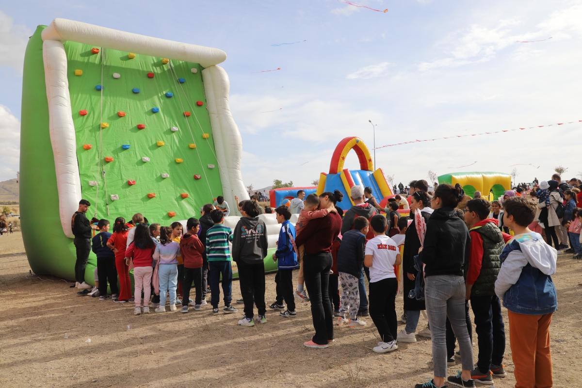 Gölbaşı'nda ‘Uçurtma Festivali’ düzenlendi