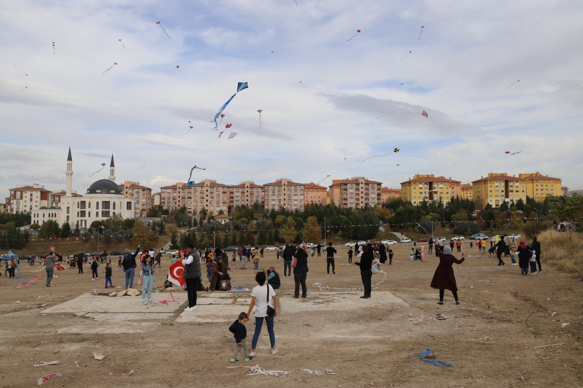 Gölbaşı'nda ‘Uçurtma Festivali’ düzenlendi
