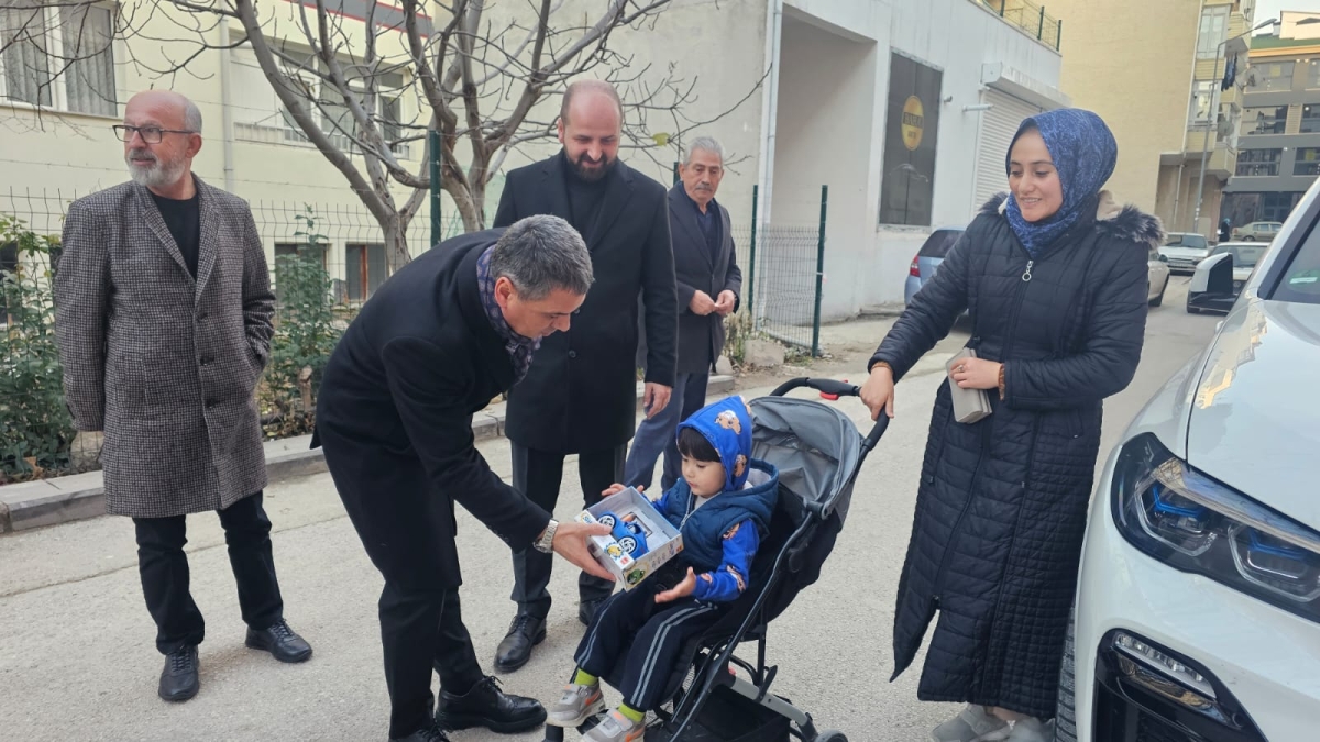 Başkan Şimşek, vatandaşlarla buluşmaya devam ediyor