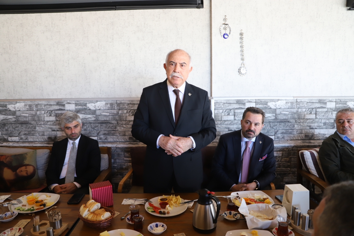 YRP Gölbaşı Belediye Başkan Adayı Salih Aydemir, Muhtarlarla Buluştu