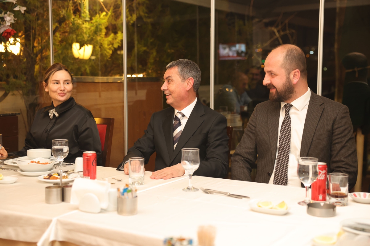 BAŞKAN ŞİMŞEK, YEREL SANATÇILARLA BULUŞTU