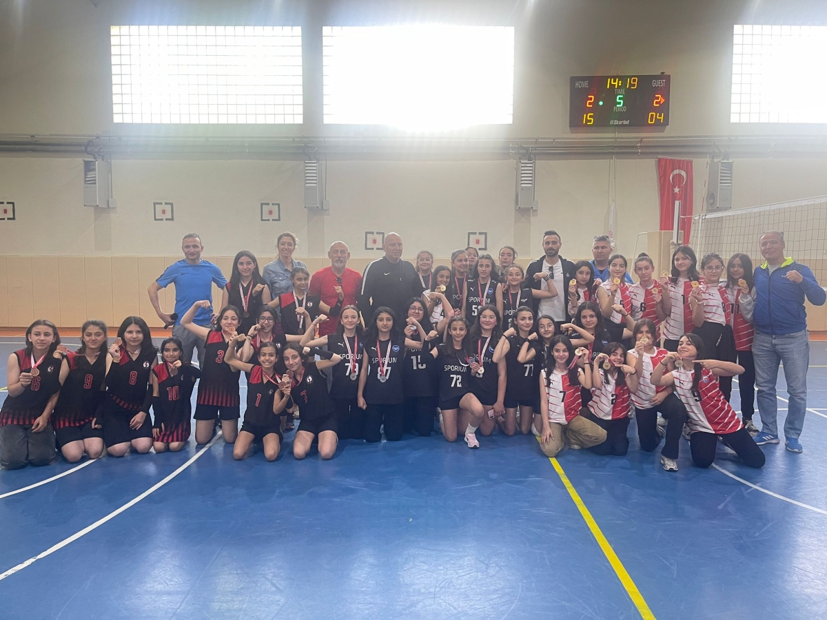 Gölbaşı Voleybol İlçe Birinciliği Müsabakaları Tamamlandı