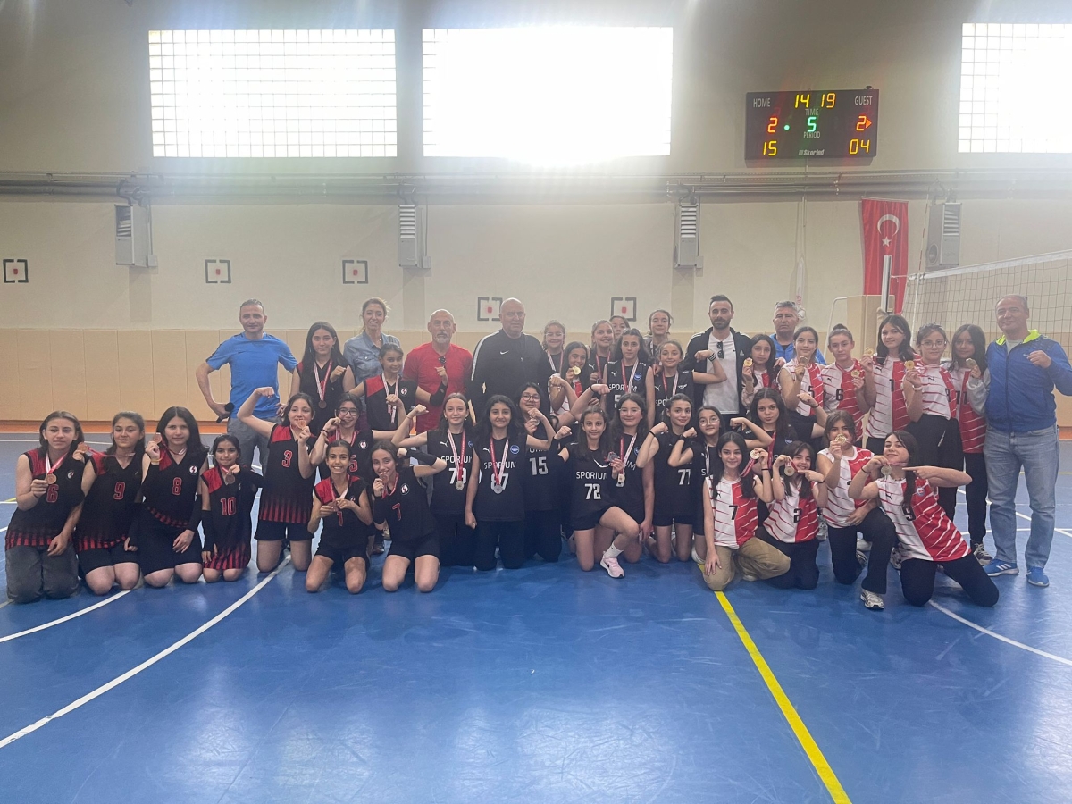 Gölbaşı Voleybol İlçe Birinciliği Müsabakaları Tamamlandı
