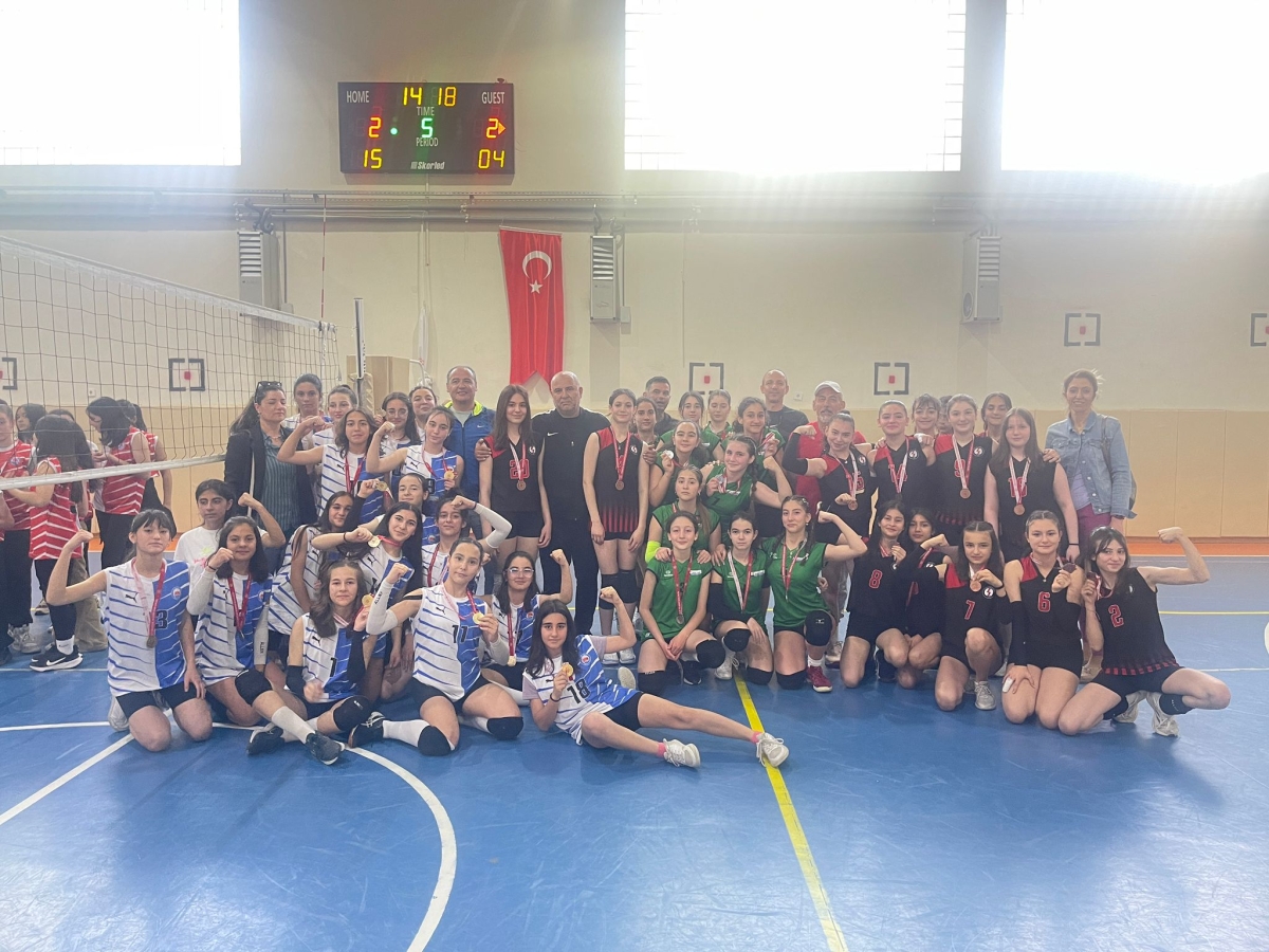 Gölbaşı Voleybol İlçe Birinciliği Müsabakaları Tamamlandı