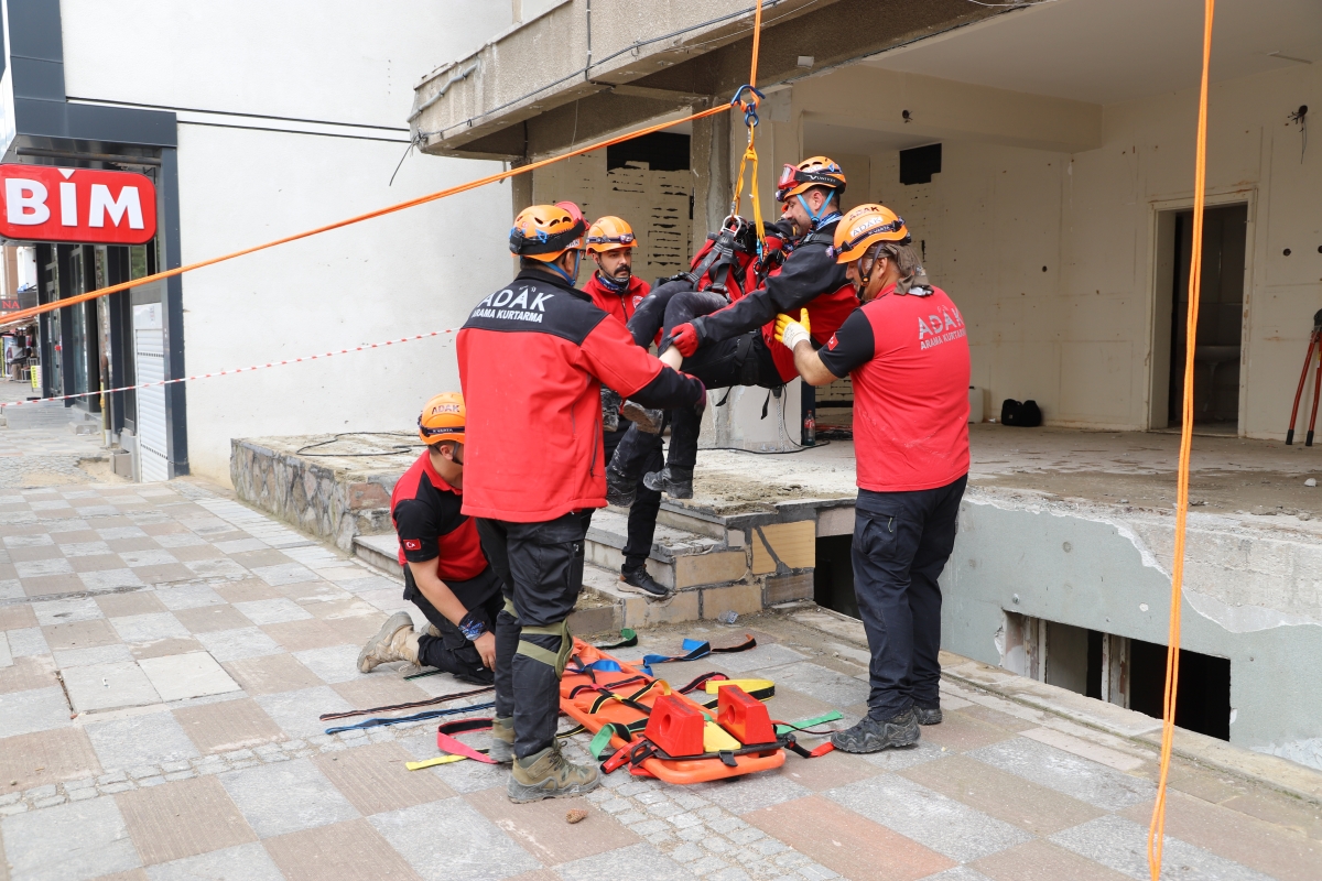 ADAK’TAN NEFES KESEN TATBİKAT