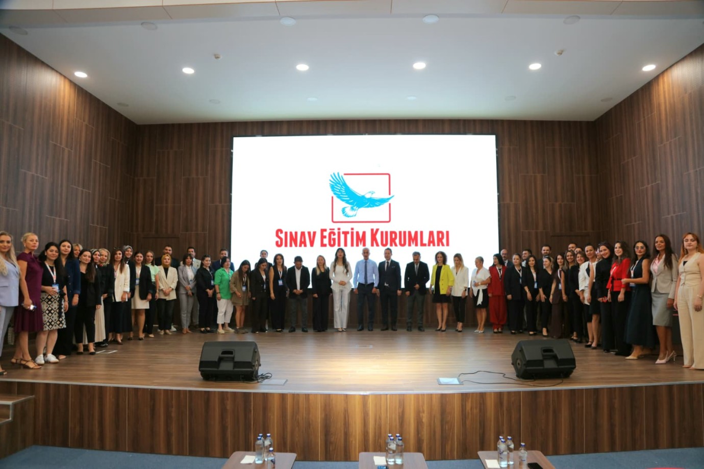 Gölbaşı Kaymakamı Erol Rüstemoğlu ve İlçe Milli Eğitim Müdürü Serap Yılmaz Sınav Koleji’nde
