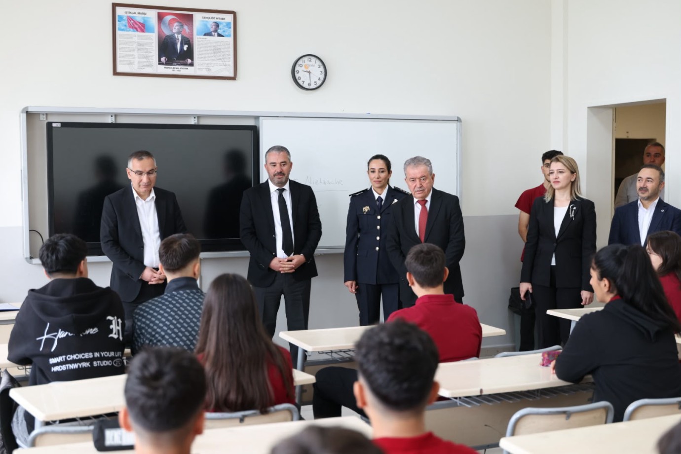 Ertuğrul Başkan Okullarda Gelecek Sıralarda