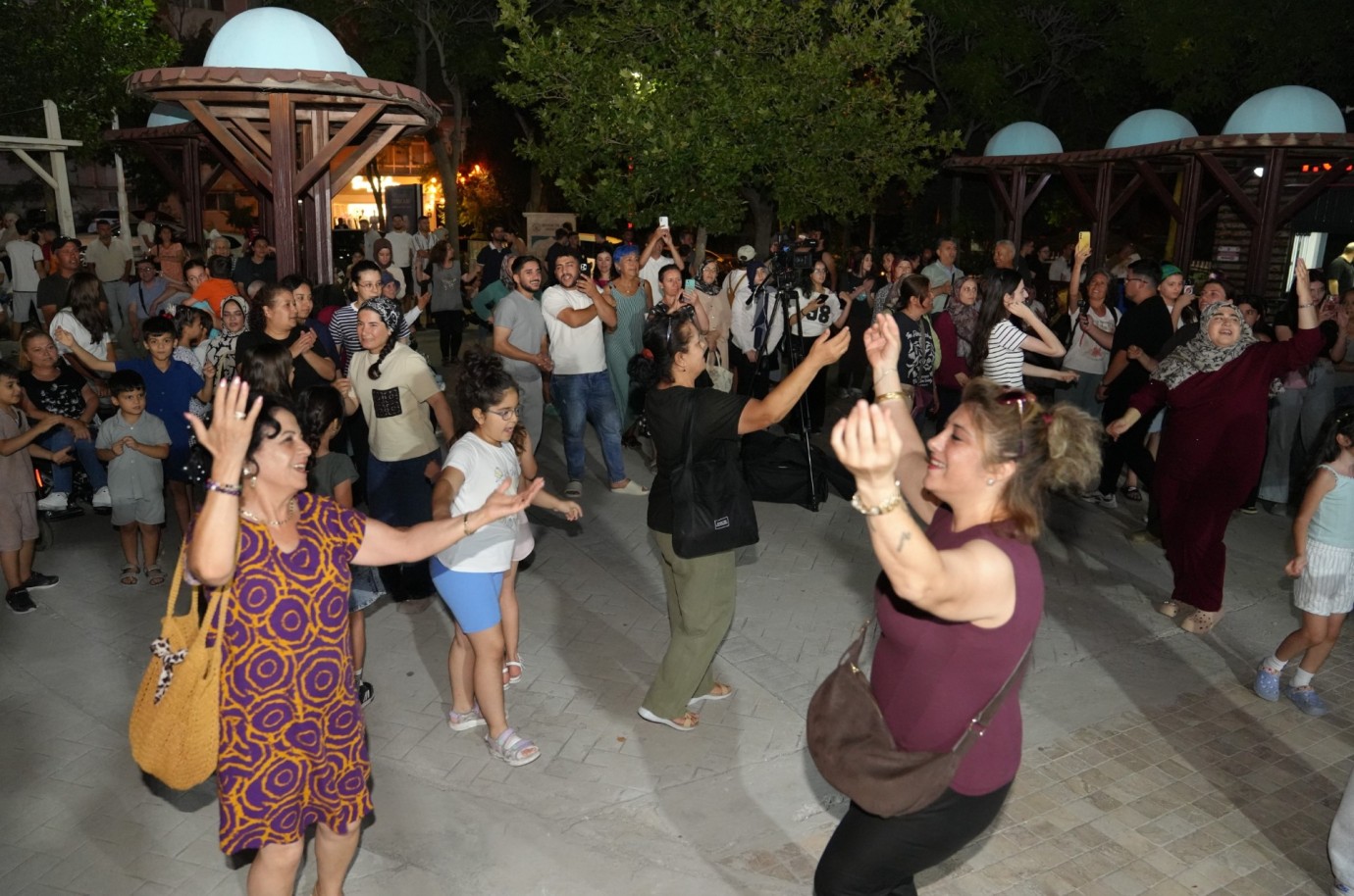 KEÇİÖREN’DE PARK KONSERLERİ COŞKUSU BAŞLADI