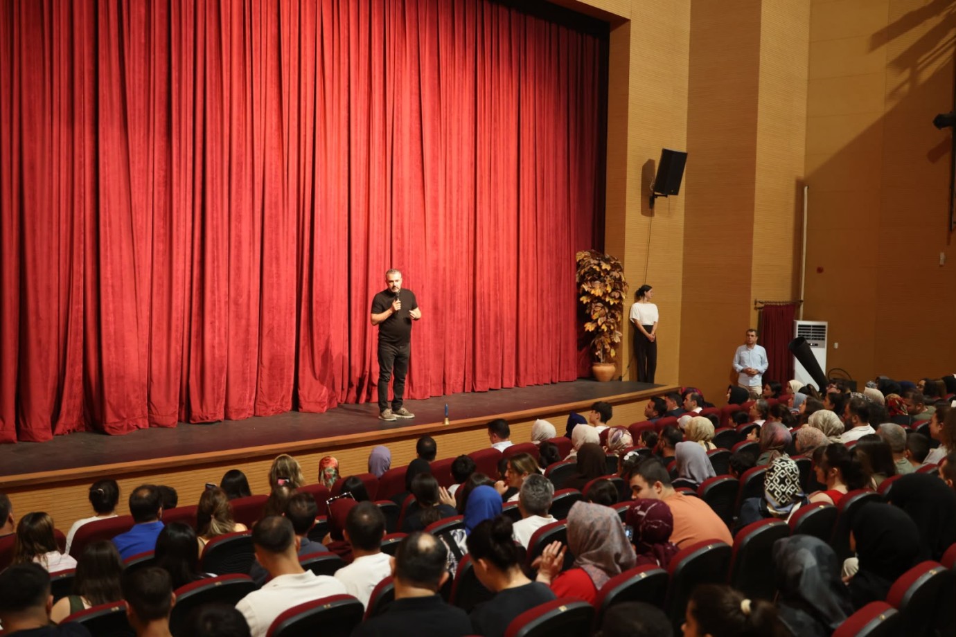 Pursaklar’da 11 Farklı Dev Oyunla Sanata Tam Not