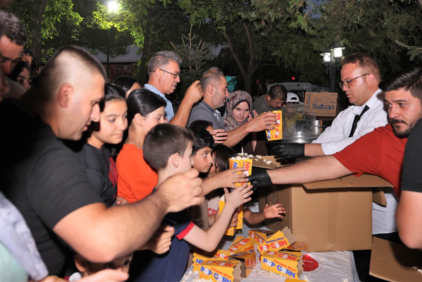 AÇIK HAVA SİNEMALARI KEÇİÖREN’DE YAZ AKŞAMLARINI ŞENLENDİRİYOR
