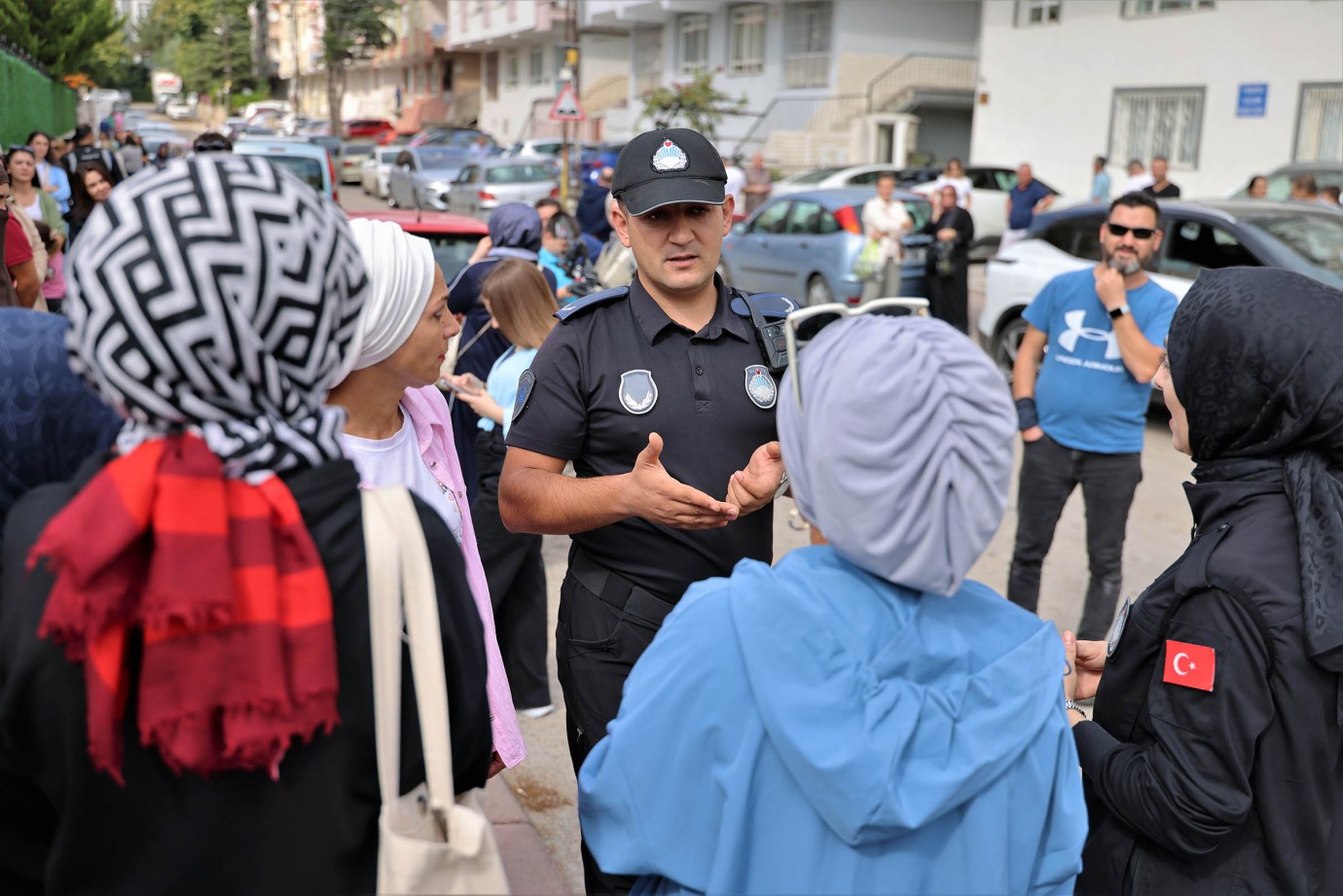 KEÇİÖREN’DE ZABITA EKİPLERİ ÖĞRENCİLERİN GÜVENLİĞİ İÇİN SAHADA